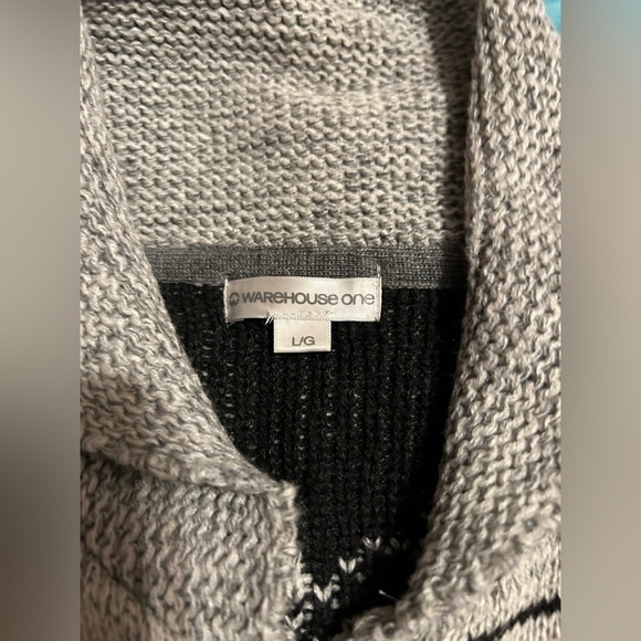 Cozy Grey Wool Zipper Patterned Sweater Medium - Picture 3 of 5